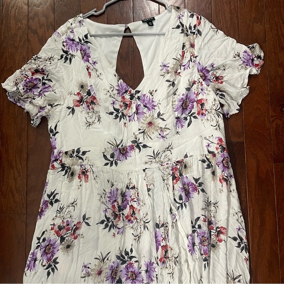 Floral White and Purple Jumpsuit - Picture 5 of 10